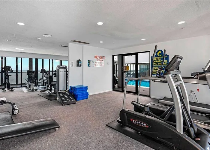 Bright & Convenient With Pool Balcony & Angled Ocean Views Holiday home Ocean City