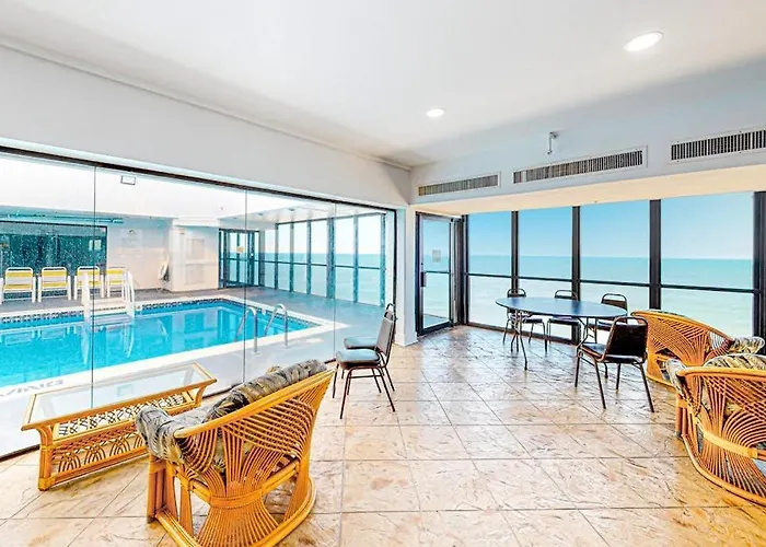 Holiday home Bright & Convenient With Pool Balcony & Angled Ocean Views Ocean City