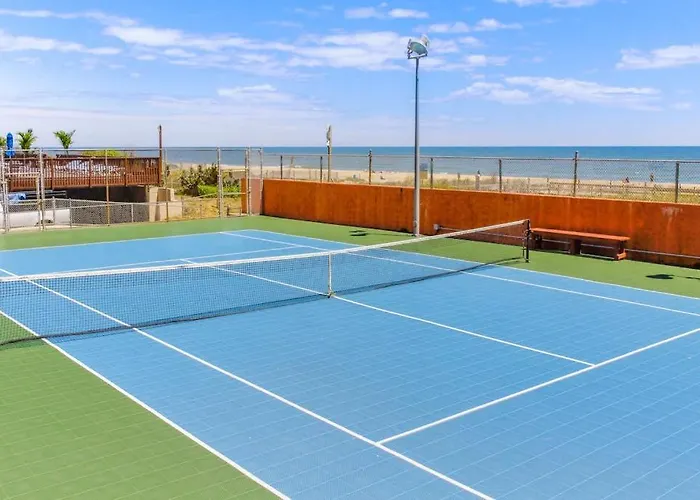Bright & Convenient With Pool Balcony & Angled Ocean Views Ocean City